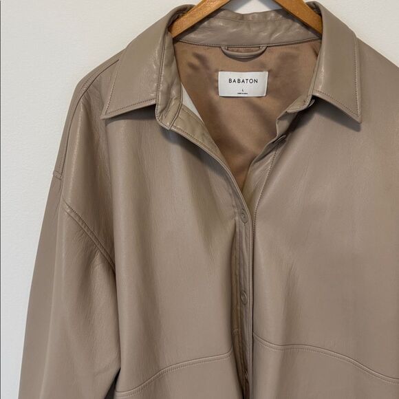 Babaton Tops - Babaton Pelli Shirt Jacket Vegan Leather Button-Down Relaxed Fit Cream SzL